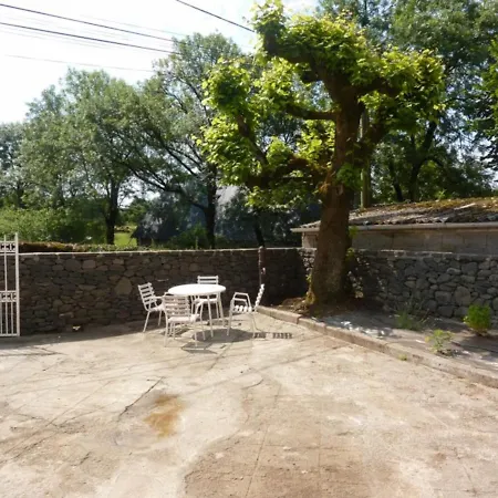 Vakantiehuis Maison De Caractere Renovee A Mauriac: 12 Pers, Jardin Clos, Cheminee, Proche Activites Nature - Fr-1-742-120 *